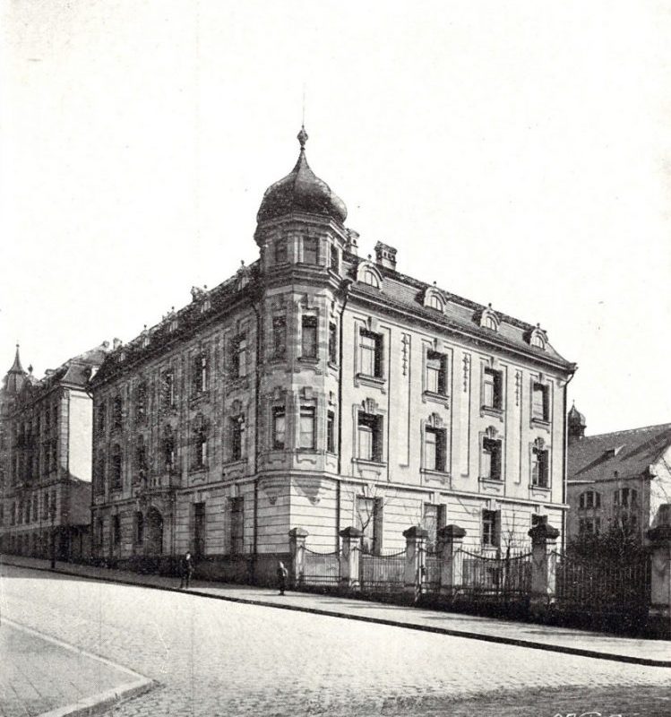 Amalienstraße 4, heute Max Grundig Schule