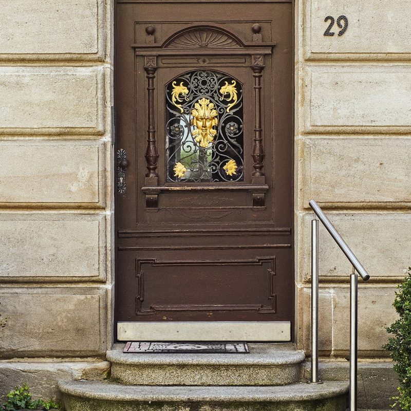 Eingang zur ehemaligen Fabrikantenvilla - G.Z. für Georg Zimmermann