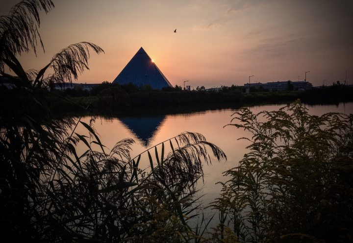 Pyramide am Rhein-Main-Donau-Kanal