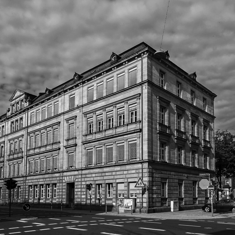 Amalienstraße Ecke Schwabacher Straße