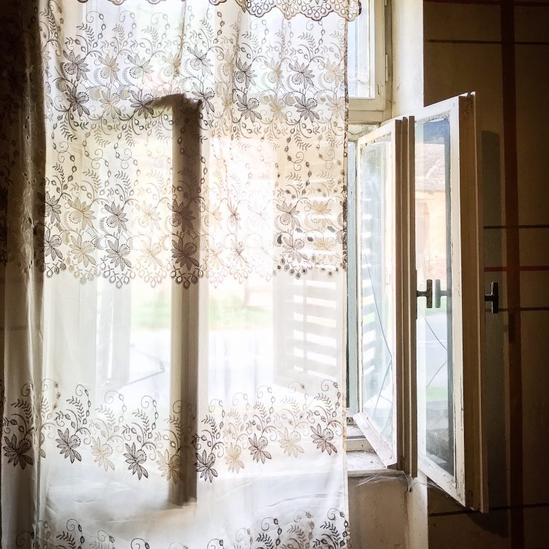 originale Doppelfenster im Wohnhaus