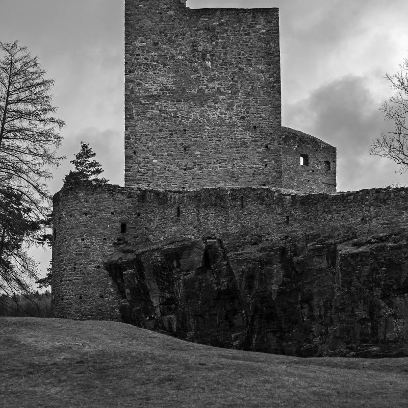 Burg Velhartice (deutsch Wellartitz, früher Welhartitz)