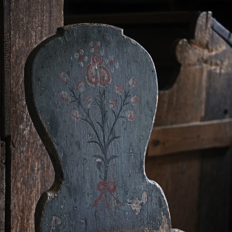 scaun, farfurie