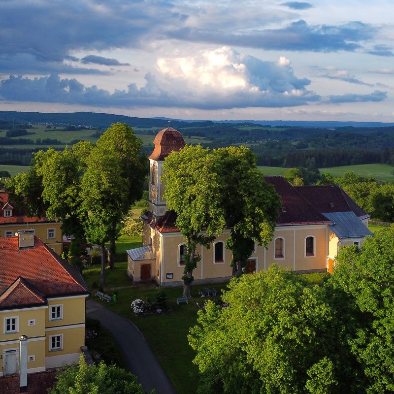 Brand (Milíře), Tachauer Brand, Kirche der Heiligen Petrus und Paulus