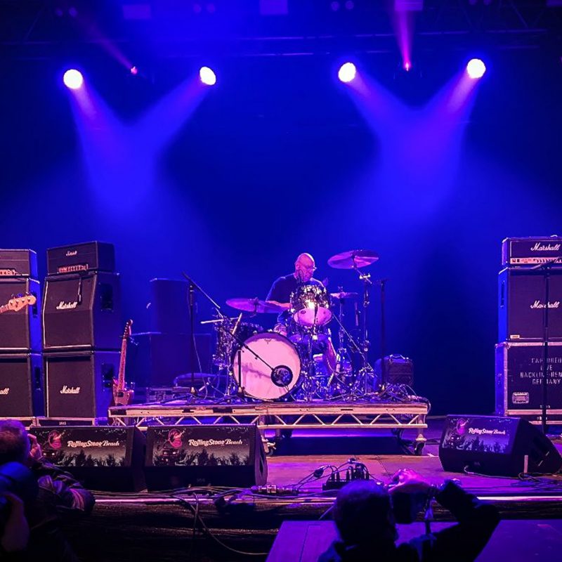 Dinosaur Jr.